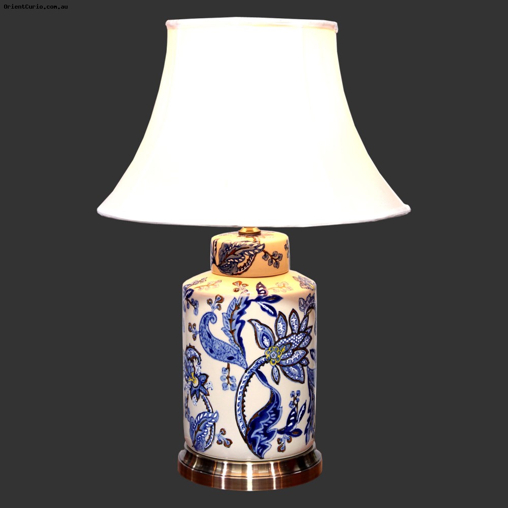 Blue and White Ceramic Table Lamp with Hand Painted Flower Pattern Orient Curio Asian